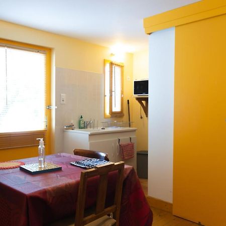 Appartement Studio Calme Et Chaleureux à Brive-la-Gaillarde Extérieur photo