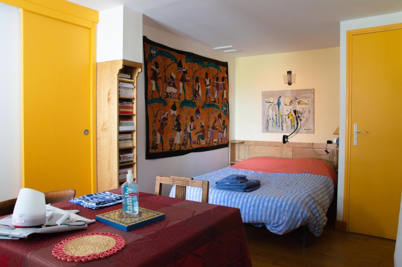 Appartement Studio Calme Et Chaleureux à Brive-la-Gaillarde Extérieur photo